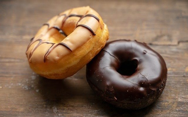 On cuisine des beignets donuts comme les Américains