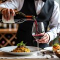 découvrez les secrets des sommeliers pour réussir un dîner parfait, alliant conseils de dégustation, accords mets et vins, et astuces pour épater vos invités.
